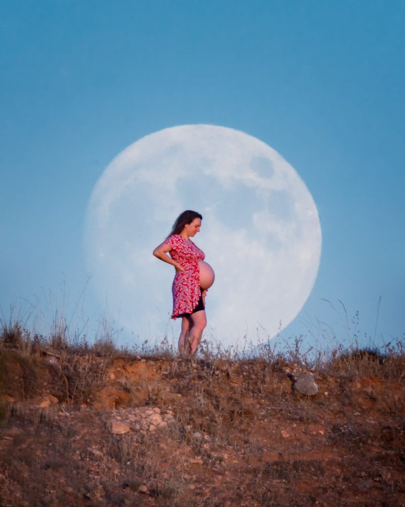 Fotografia planificación Luna embarazada edicion de foto